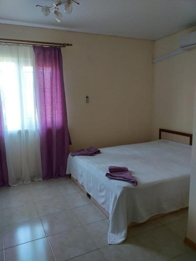 Solnechny Bereg Guest House Gudauta Exterior foto